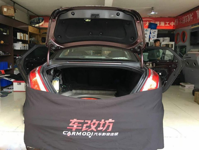 大件事J.B降臨湖北HS車改坊!捷豹音響無損改裝升級!
