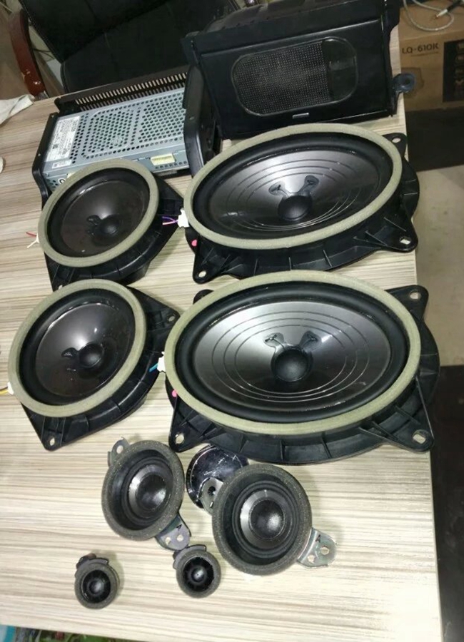 實力改裝好音響 新疆車佳坊豐田2700改裝TEC和AR