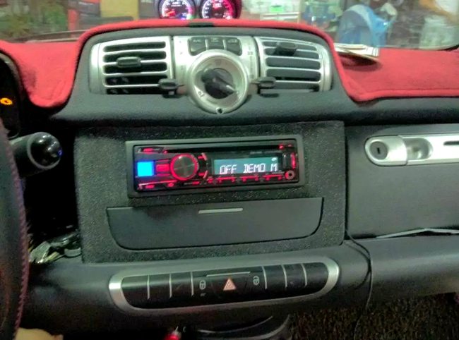 小改音質出眾 新疆車佳坊奔馳Smart改裝德國ETON汽