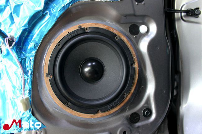 簡單享受 順德百佳日產驪威改裝美國霸克音響