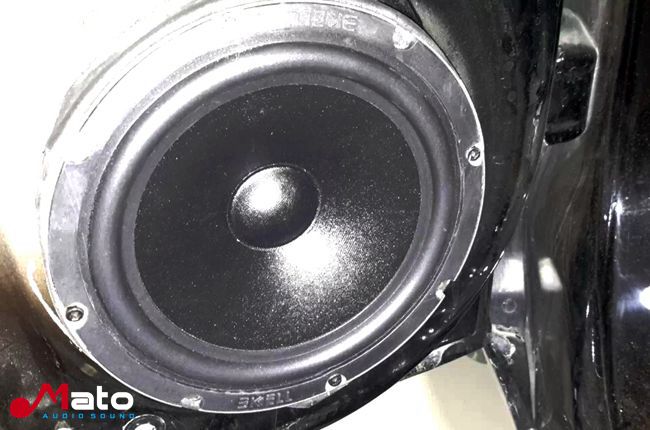個性追求 新疆車佳坊本田雅閣改裝美國霸克音響