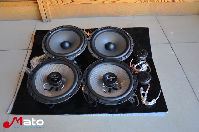 勝在后聲場 集結車尚豐田霸道改裝意大利TEC音響