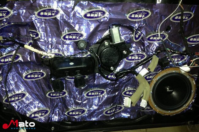 馬自達睿翼音響改裝美國ARC和德國ETON音響