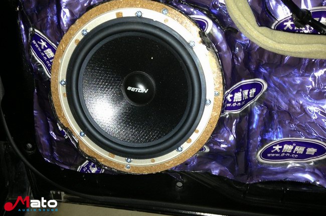 馬自達睿翼音響改裝美國ARC和德國ETON音響